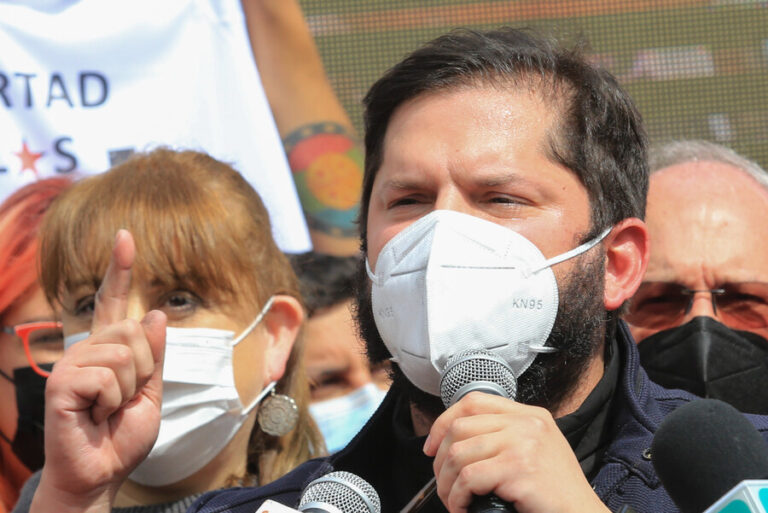 Boric tildó a delegados presidenciales como 