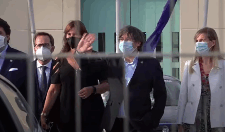 Puigdemont sale en libertad tras casi un día detenido en la cárcel de Cerdeña