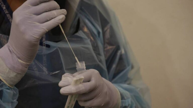 Minsal reportó 594 casos nuevos de COVID-19 en el país y positividad de 1,03%: Ministro llama a mantener medidas