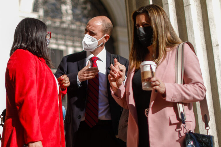 Suprema revoca resolución de Corte de Santiago y declara admisible recurso de grupo de convencionales de Vamos por Chile