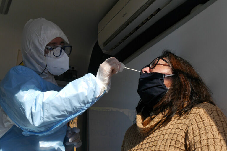 Balance COVID-19: 11.906 casos nuevos y positividad del 17,11% en las últimas 24 horas