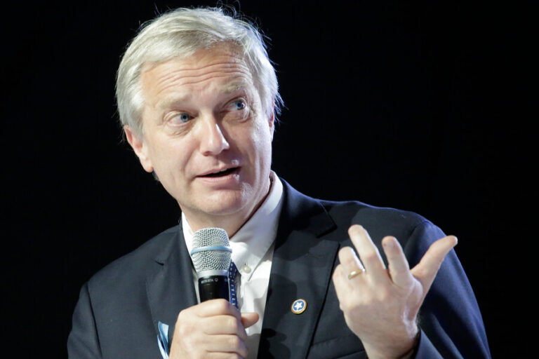 Kast lidera preferencias presidenciales espontáneas en última encuesta Cadem