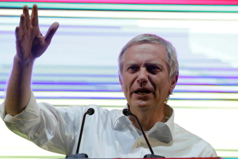 Con un 19,97% de las mesas escrutadas, J. A. Kast supera a Gabriel Boric por casi 6 puntos