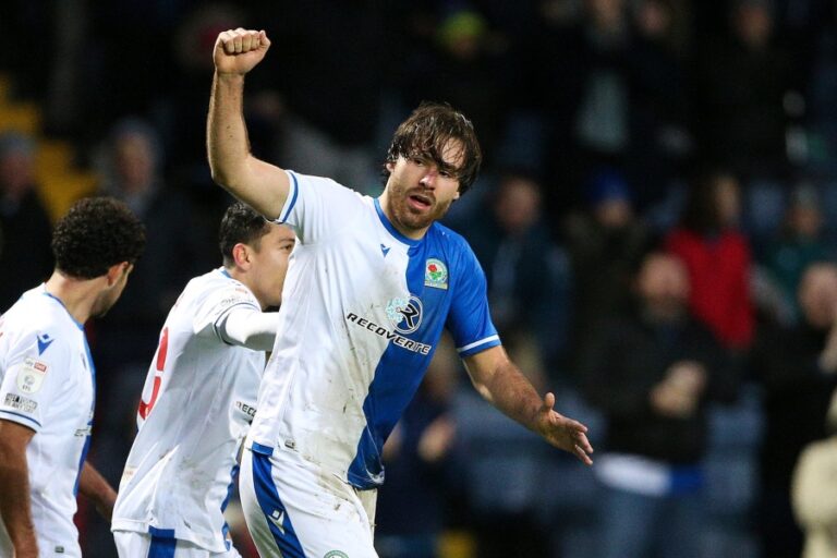 Brereton no se olvida de las redes y volvió a marcar en triunfo 3-1 del Blackburn frente al Sheffield