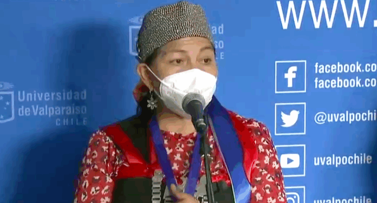 Loncón contestó a emplazamiento del presidente y descartó que la Convención quiera cambiar los símbolos patrios