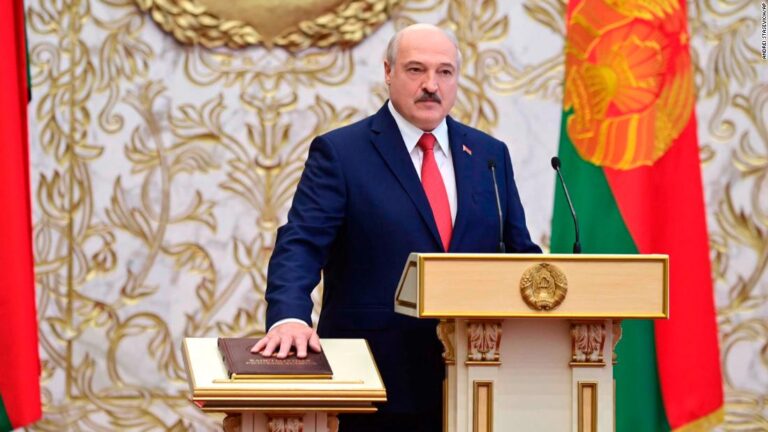 Lukashenko buscará la reelección presidencial en Bielorusia: Ya lleva 30 años