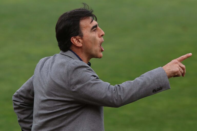 Gustavo Quinteros recibió dos fechas de suspensión tras su expulsión ante la Universidad Católica