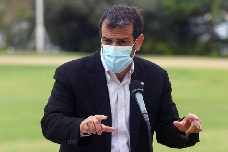 Delgado por muerte de Lucía Hiriart: 