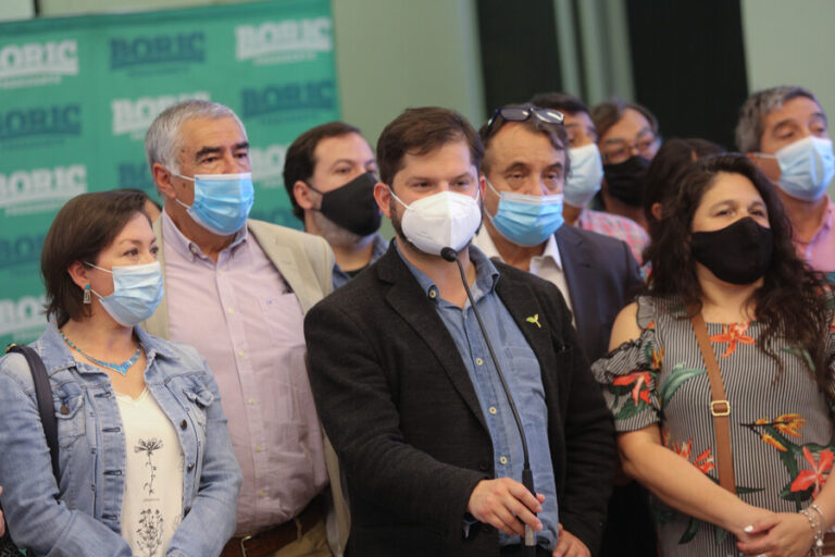 Boric presentó programa de crecimiento económico: 