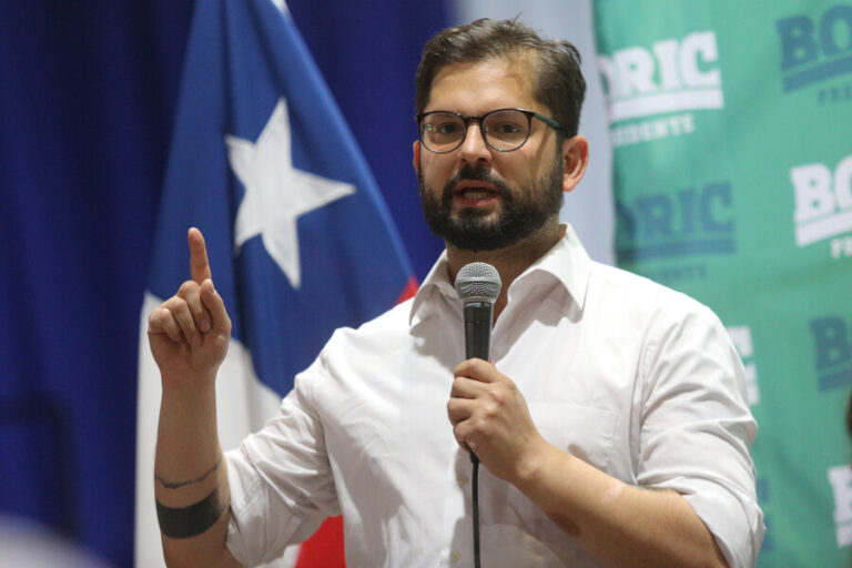 Boric responde a Parisi por revisión de su programa: 