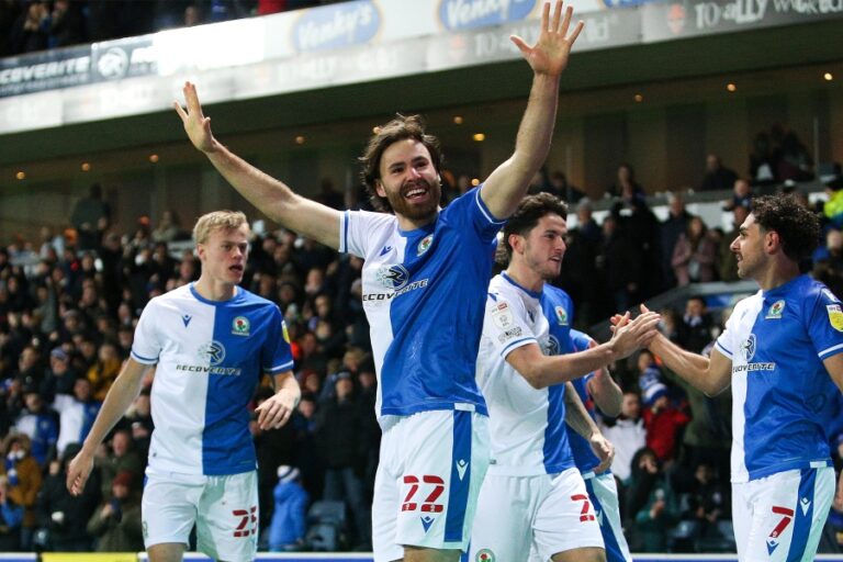Un imparable Brereton le permite al Blackburn ganar el derbi al Preston y situarse en posiciones de ascenso
