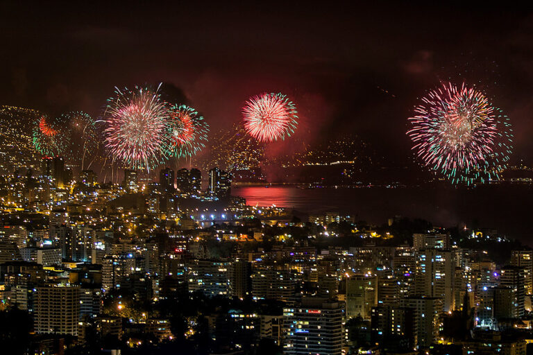 Piden consulta ciudadana tras anuncio sobre el fin a los fuegos artificiales en Viña del Mar
