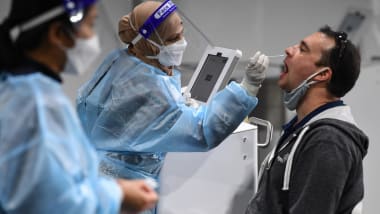 Balance COVID-19:  30.398 casos nuevos y un 26,29% de positividad nacional