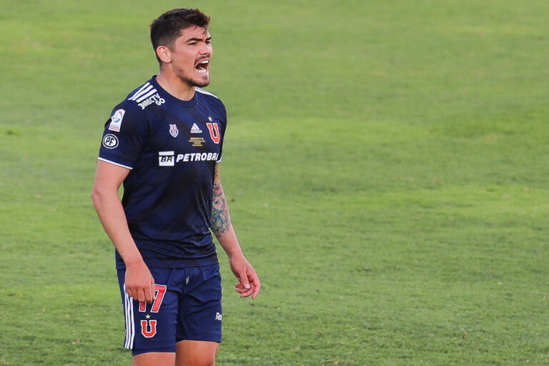 Casanova se perderá el primer semestre con la Universidad de Chile por una lesión en la rodilla