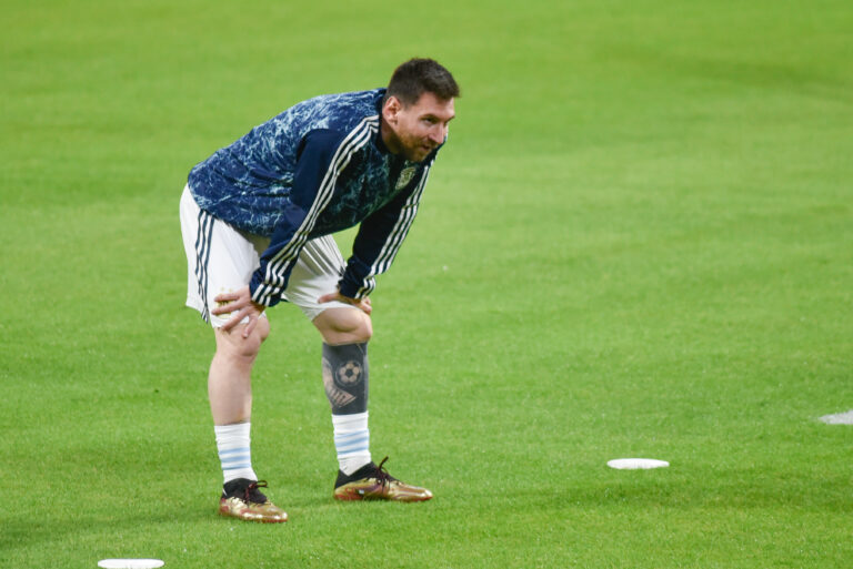 Podrá jugar este domingo: Messi volvió a los entrenamientos en el PSG tras superar el coronavirus