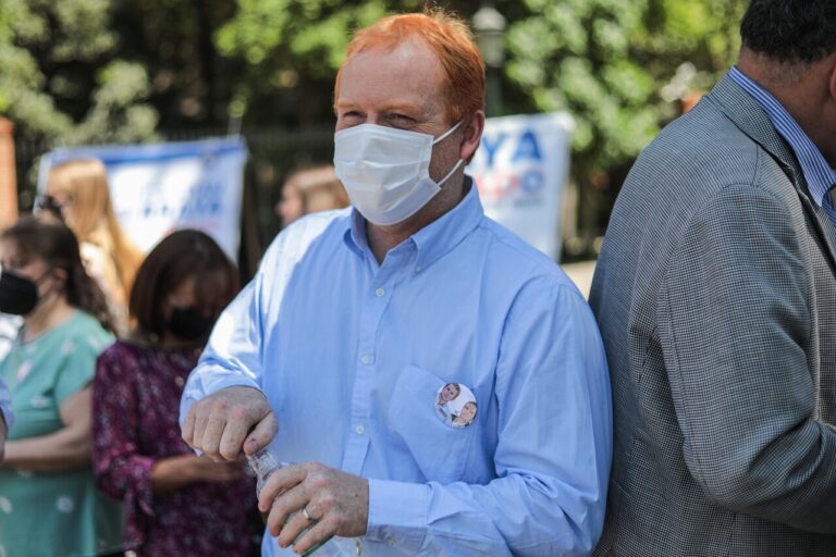 Rojo Edwards es el nuevo presidente del Partido Republicano