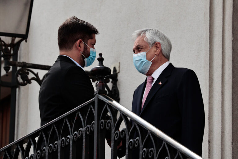 Cadem: Expectativas sobre el Gob. de Boric repuntan y aprobación del Pdte. Piñera volvió a caer