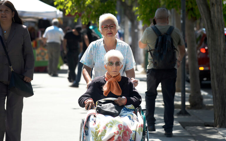 Columna de Paula Forttes: La urgencia de un sistema nacional de cuidados