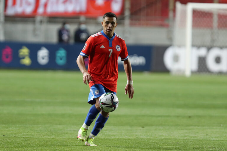 Chile venció a Bolivia en La Paz y sigue con la esperanza de clasificar a Qatar