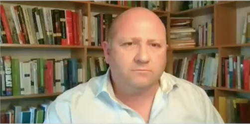 Hugo Harvey, PhD en Estudios Internacionales: 