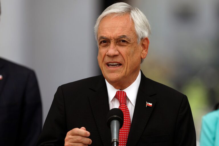 Sobreseen a Sebastián Piñera tras denuncia de omisión en casos de irregularidades de las Fuerzas Armadas