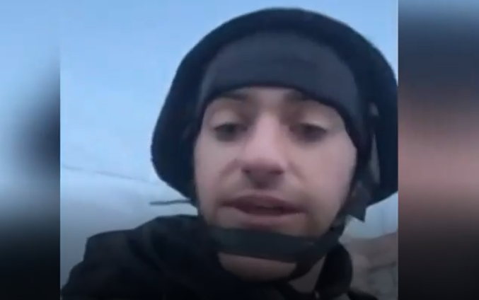 Reportero registra cuando un misil pasa sobre su cabeza en Ucrania