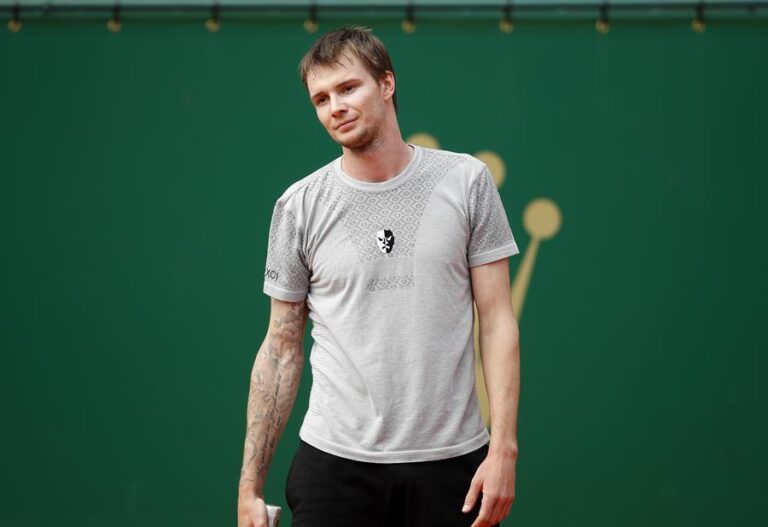 Ya no quería seguir jugando: Bublik abandona partido contra Carreño