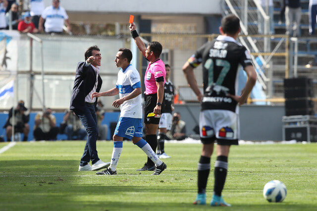 Universidad Católica y Colo Colo empataron en un tenso partido en San Carlos de Apoquindo