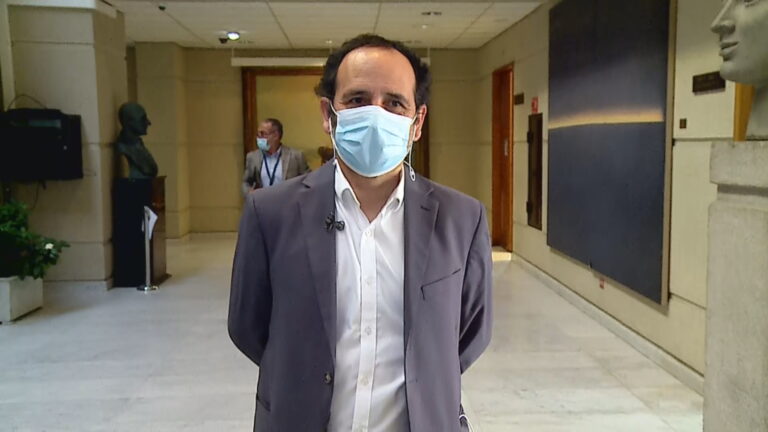 Senador Núñez tomó distancia de las críticas de Jadue: 