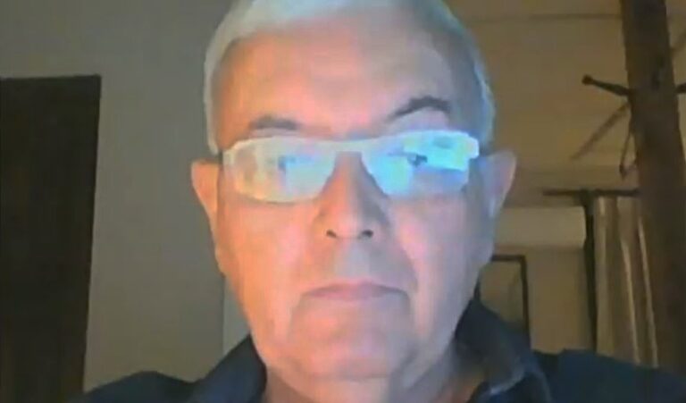 Mladen Yopo, investigador: 