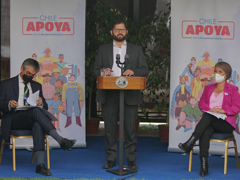 Pdte. anuncia plan de recuperación: Incluye salario mínimo de $400 mil y congelamiento de tarifas del transporte público