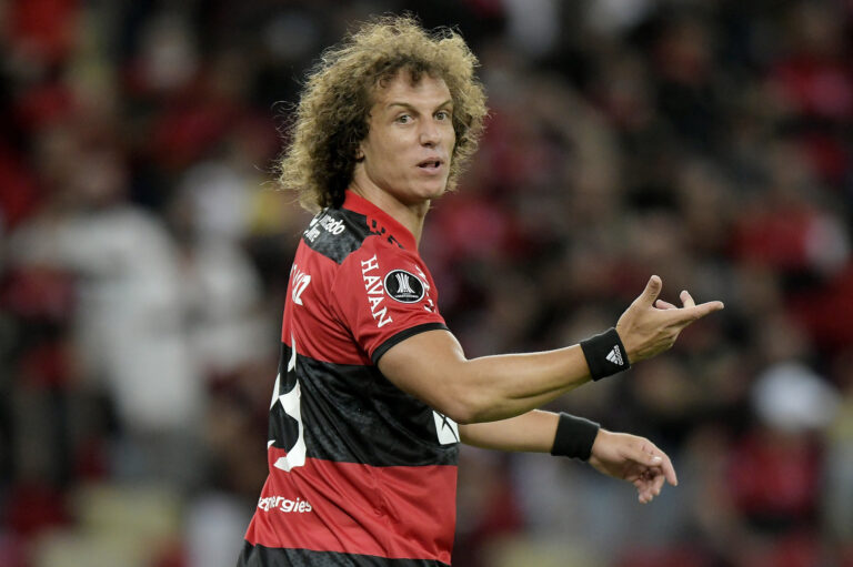 Por asuntos personales: Flamengo viajó a Chile sin la presencia de David Luiz para enfrentar a la Universidad Católica