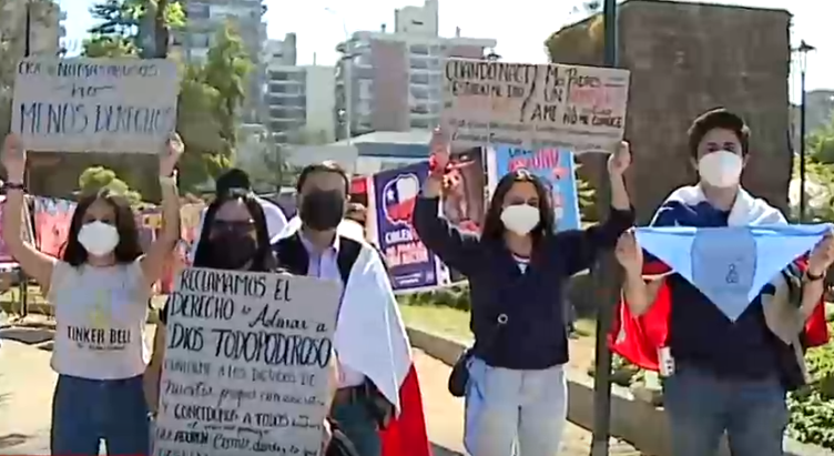 Realizan primera congregación por el rechazo a la nueva Constitución