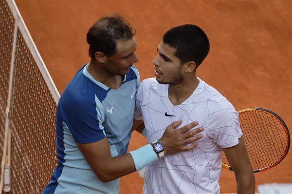 La joven promesa ganó el duelo de españoles: Alcaraz eliminó a Nadal del Masters 1000 de Madrid