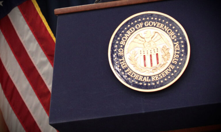 El plan de la Reserva Federal para evitar la recesión en EE.UU.: Aumentar medio punto la tasa de interés