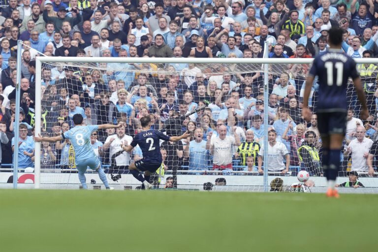 Manchester City logra espectacular remontada y se queda con su cuarta Premier League en cuatro años