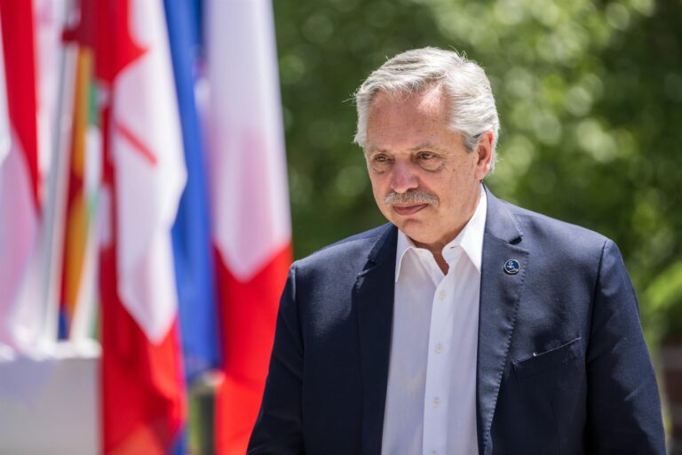 Boris Johnson cerró posibilidad de abordar la soberanía de las islas Malvinas con Alberto Fernández