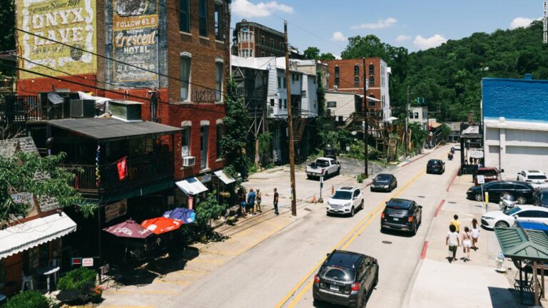 Un viaje a Eureka Springs, un oasis LGBTQ+