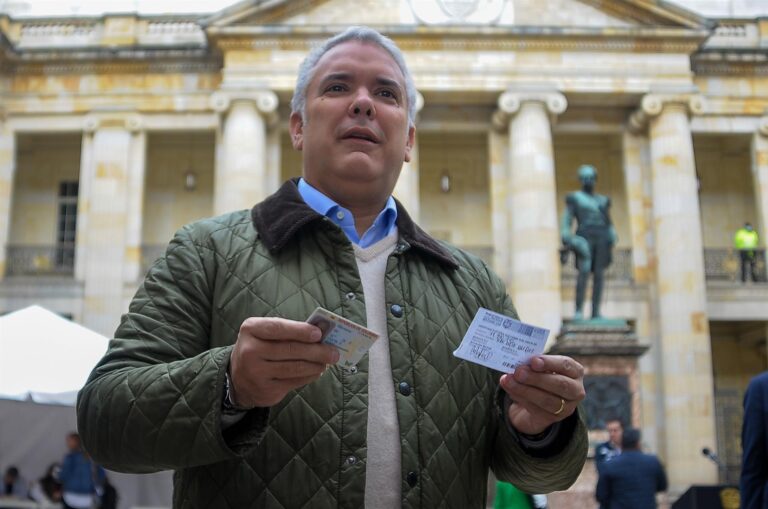 Colombia: Iván Duque llamó a 