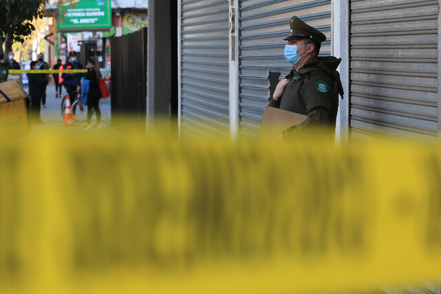 Justicia respaldó a fiscal que indaga apremios ilegítimos de Carabineros tras el estallido