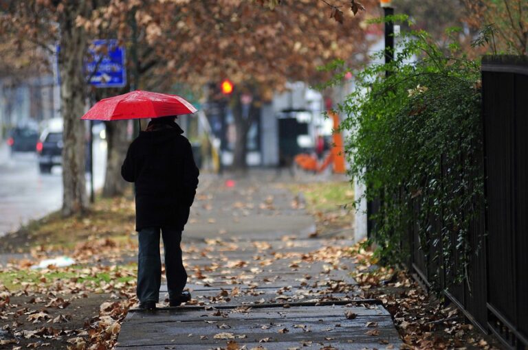 ¿Lloverá? Revisa el pronóstico del tiempo para este viernes y el fin de semana en Santiago