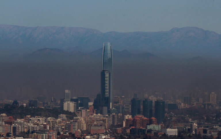 Declaran nueva alerta ambiental para este viernes en la Región Metropolitana