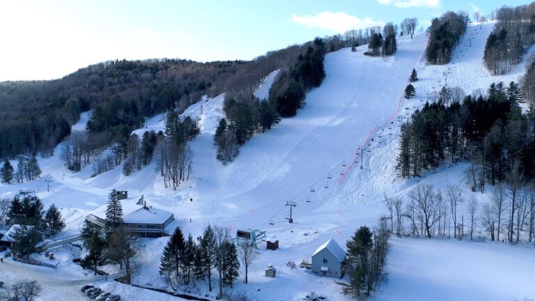 Centro de esquí en Vermont cambió su nombre por considerarlo 