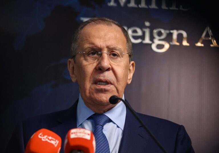 Cierran espacio aéreo a ministro ruso de exteriores en medio de visita oficial internacional