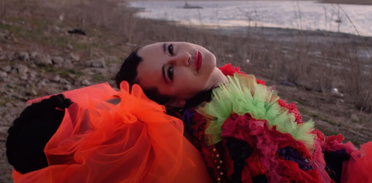 Pascuala Ilabaca y Fauna: La banda chilena que internacionaliza el folclore feminista