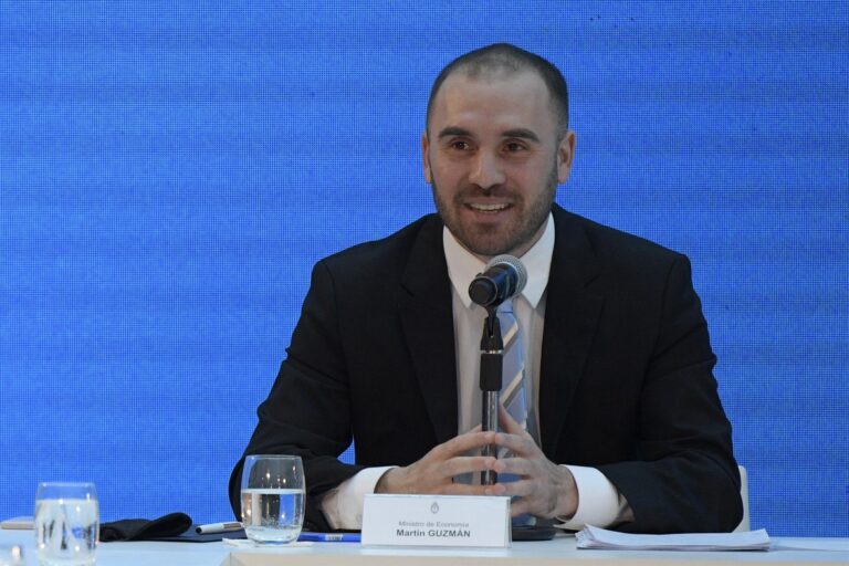 El ministro de Economía de Argentina, Martín Guzmán, renunció a su cargo tras tensiones al interior del Gobierno