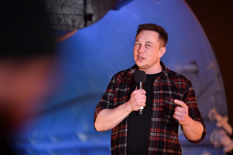Elon Musk tuvo que dar explicaciones a la Comisión de Bolsa y Valores por su plan de comprar Twitter