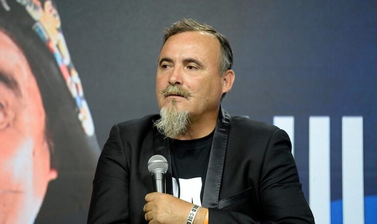 Humorista Paul Vásquez es detenido por desórdenes en el aeropuerto