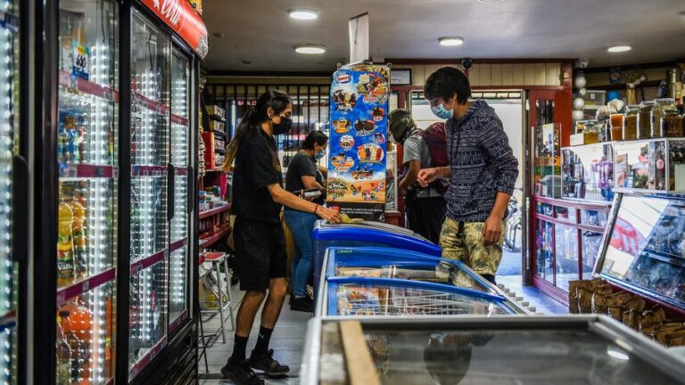 Imacec: Actividad económica cayó 1% en junio, algo menos de lo previsto por el mercado