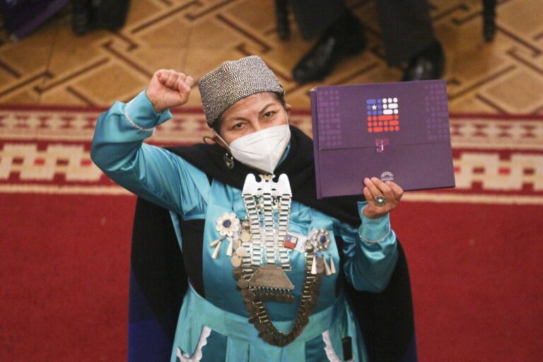 Elisa Loncon por críticas al proyecto de Constitución: 